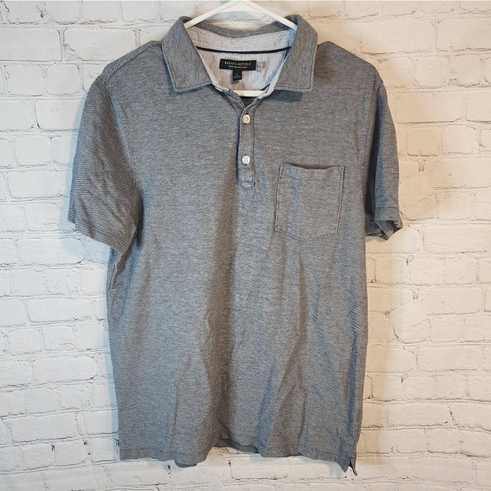 Men's Banana Republic "Performance Knit" polo, size Large